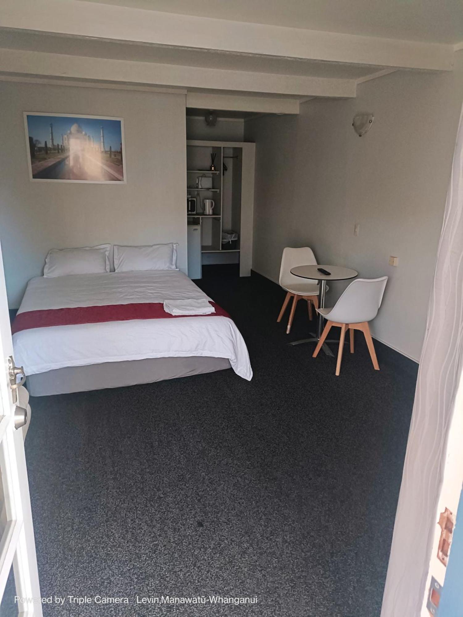 The Cave Motel Levin Εξωτερικό φωτογραφία